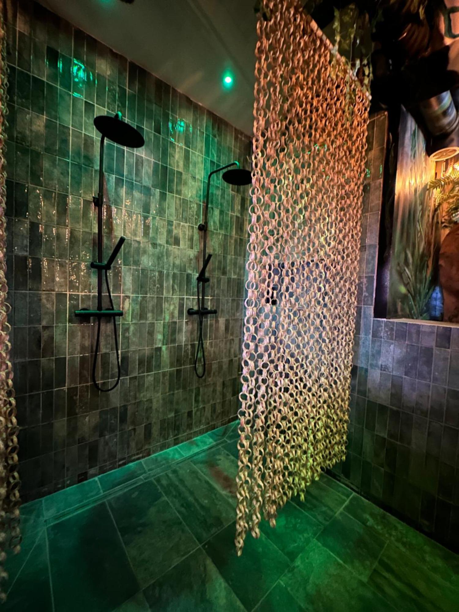 ダンケルク Jungle Spa Bed & Breakfast エクステリア 写真