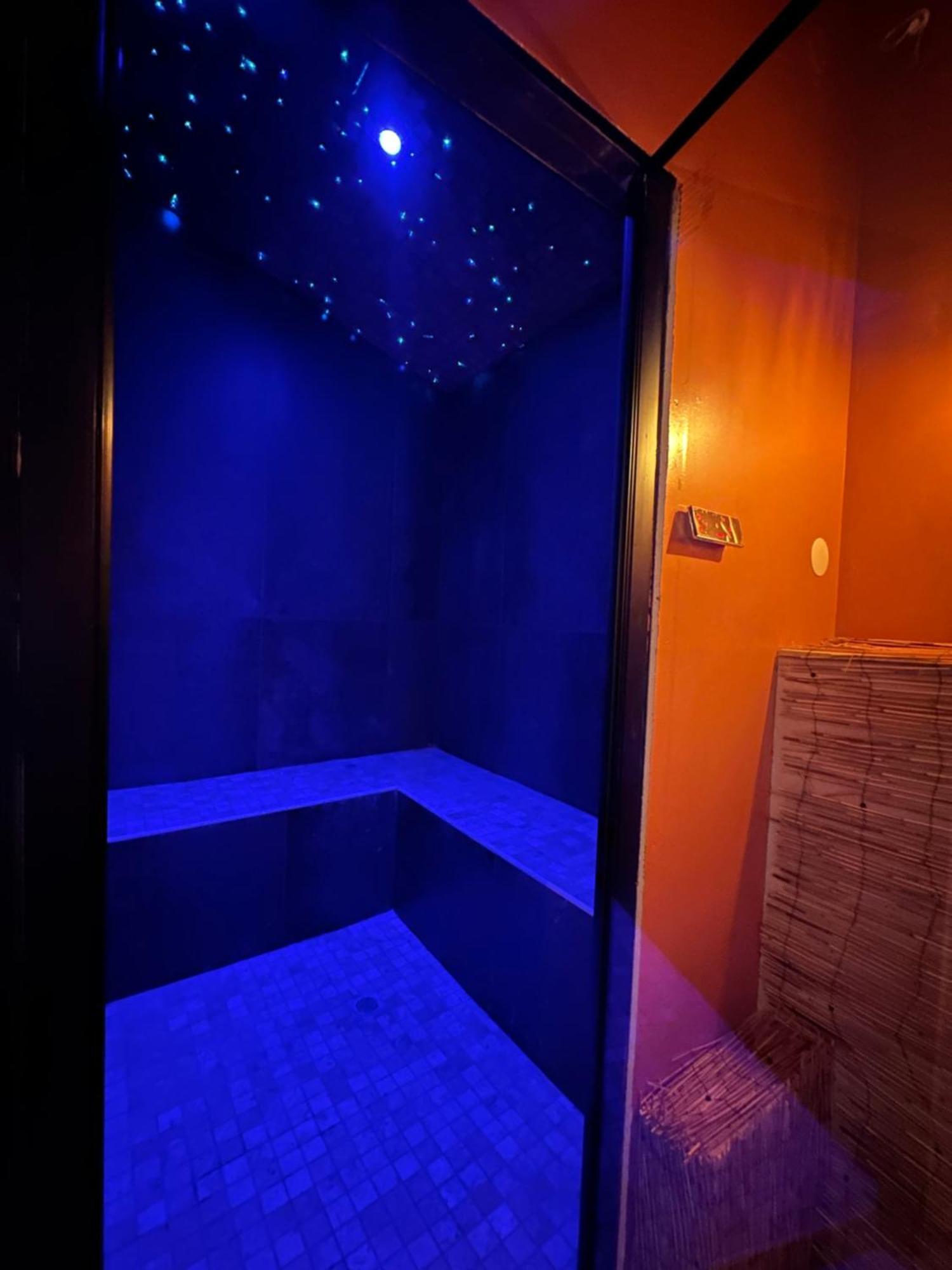 ダンケルク Jungle Spa Bed & Breakfast エクステリア 写真