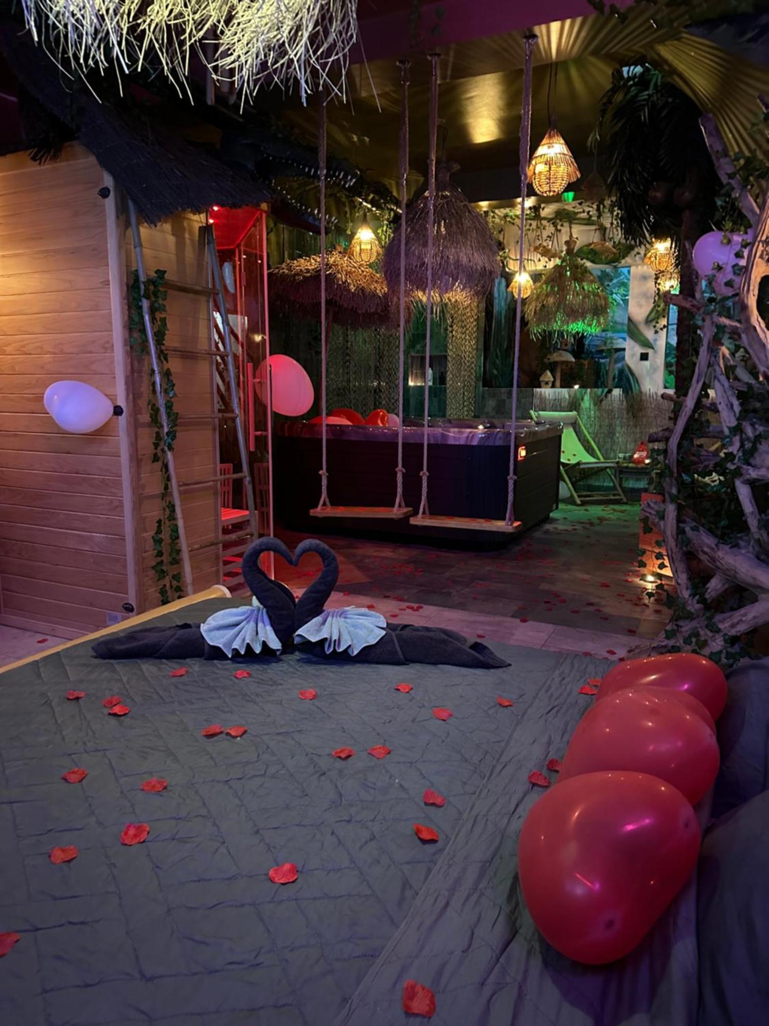 ダンケルク Jungle Spa Bed & Breakfast エクステリア 写真